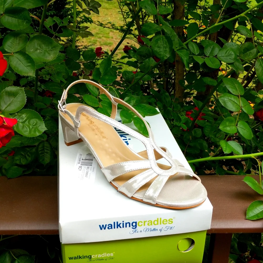 Walking Cradles Leandra Gold Spark